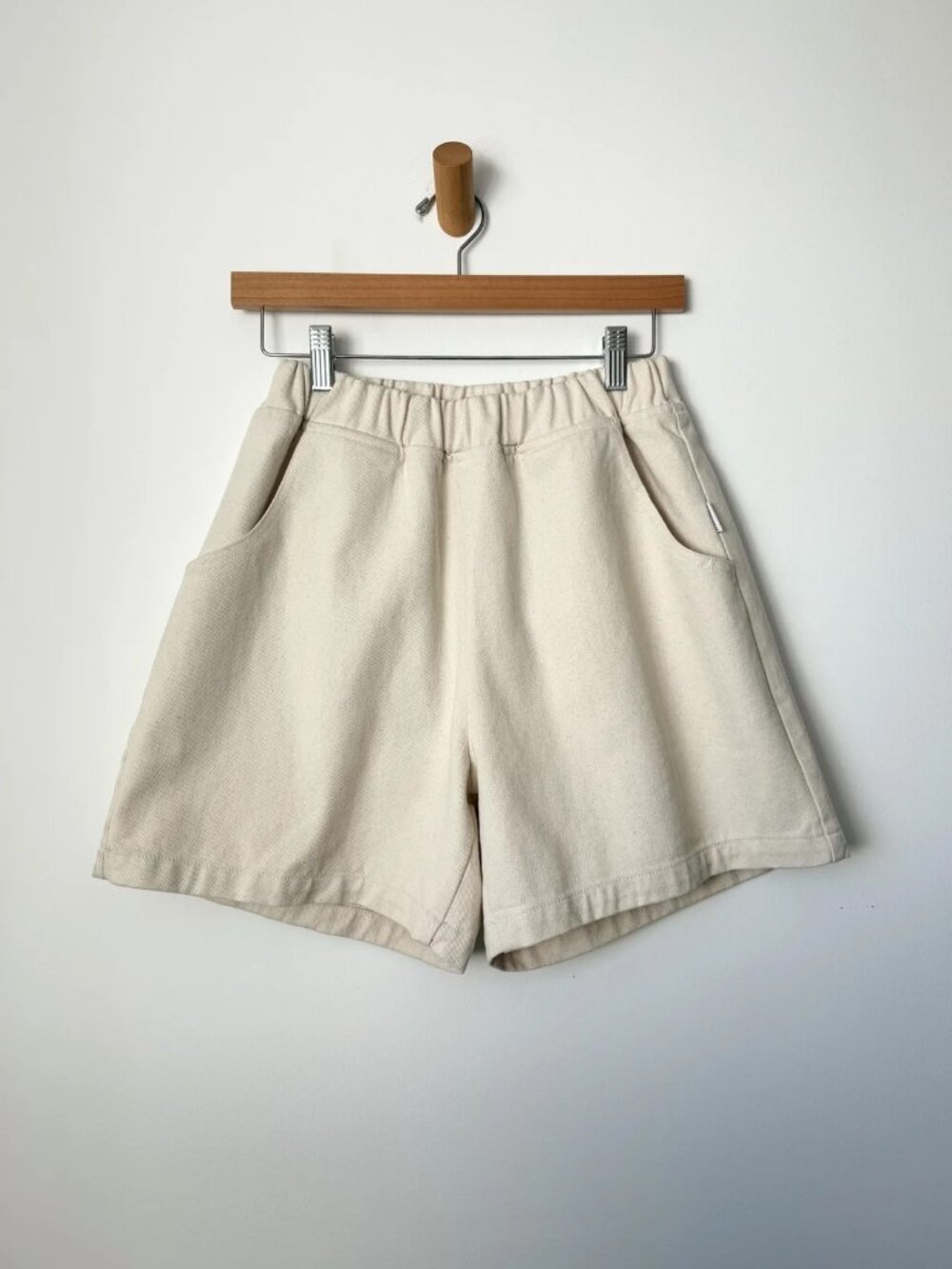 High-Waist Cream Women's Shorts - Casual Elastic Waist